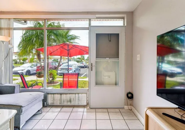 Listing Photo 5 - Condo for sale in building located at 4363 Tahitian Gdns Cir, HOLIDAY, FL 34691 - Unit #B