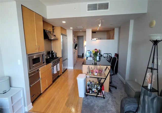 4th image of 1120 E Kennedy Blvd #1217, Tampa, FL 33602 | MLS# TB8500081