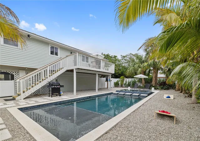 3rd image of 228 Gladiolus St, Anna Maria, FL 34216 | MLS# A4690821