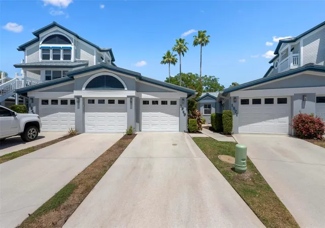Photo 1 of Condo for sale at 1269 Siesta Bayside Dr #1269C, Sarasota, FL 34242 | MLS# A4690832 | Listing updated on 2026-05-01