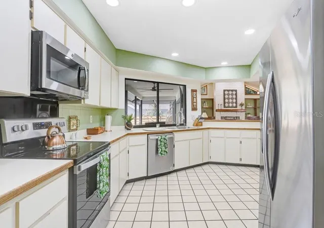 4th image of 507 Sportsman Park Dr, Seffner, FL 33584 | MLS# TB8500106