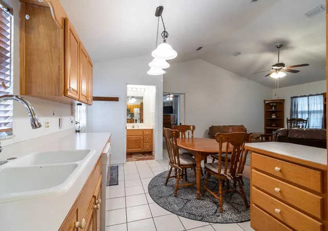 Homes for sale in Fort White, FL | 300 Sw Brighton Ct, Fort White, FL 32038 | MLS# GC539655