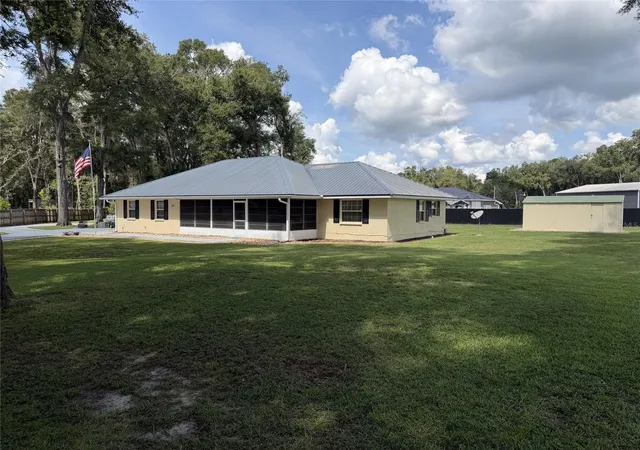 Photo 3 of Single family home for sale at 300 Sw Brighton Ct, Fort White, FL 32038 | MLS# GC539655 | Listing updated on 2026-10-08
