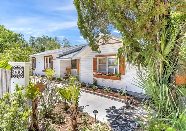 Photo 1 of Single family home for sale at 3560 Martin Ave, Mount Dora, FL 32757 | MLS# O6401018 | Listing updated on 2026-10-05