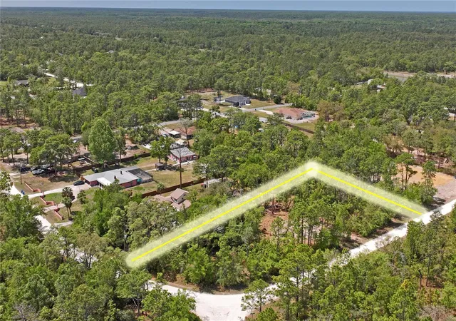 4th image of 0 Yellowstone Ave, Weeki Wachee, FL 34614 | MLS# W7885049