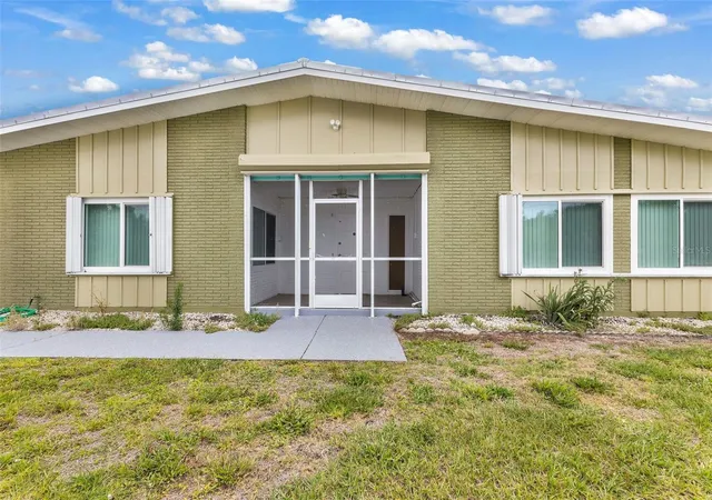 3rd image of 5527 Fairway Dr S, Punta Gorda, FL 33982 | MLS# C7525164