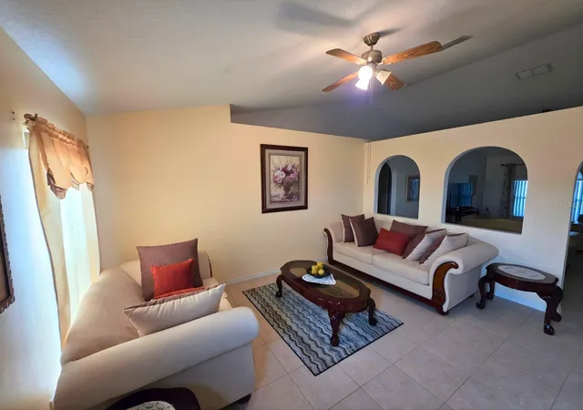 Photo 5 of Single family home for sale at 907 Stockport Dr, Kissimmee, FL 34758 | MLS# S5148313 | Listing updated on 2026-09-02