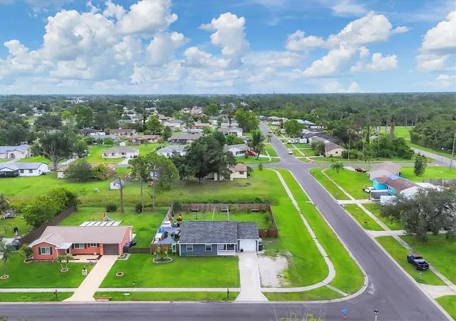 Photo 3 of Single family home for sale at 7590 Lyncrest St, North Port, FL 34287 | MLS# D6147150 | Listing updated on 2026-08-17