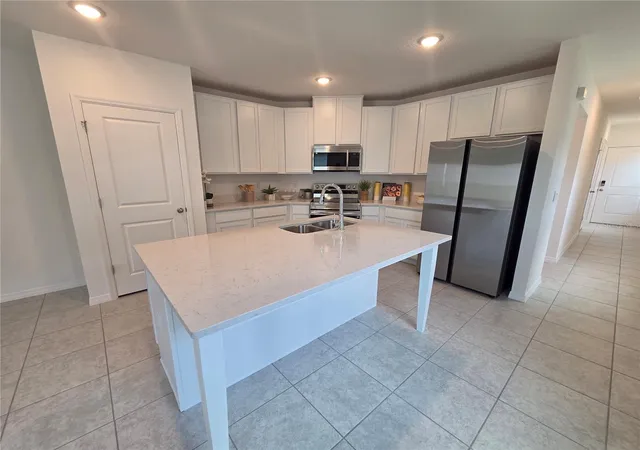 3rd image of 2747 San Marco Wy, Winter Haven, FL 33884 | MLS# O6401087