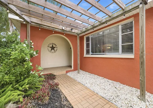 4th image of 51 Cypress Dr, Palm Harbor, FL 34684 | MLS# TB8500235