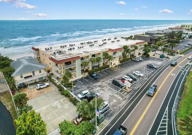 Listing Photo 4 - Condo for sale in building located at 50 Gulf Blvd, Indian Rocks Beach, FL 33785 - Unit #206