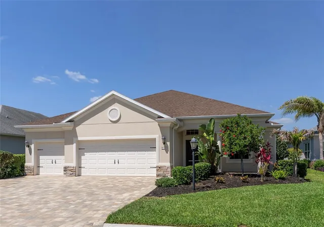 Homes for sale in Parrish, FL | 1215 Thornbury Dr, Parrish, FL 34219 | MLS# A4690867