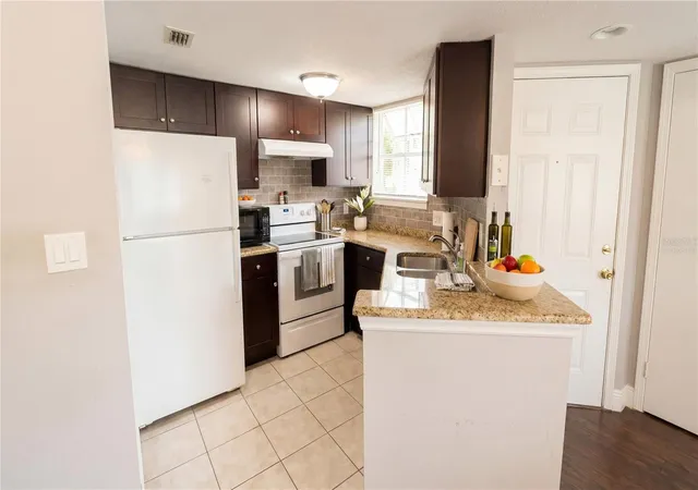 Photo 3 of Condo for sale at 1948 Lake Atriums Cir #113, Orlando, FL 32839 | MLS# O6401121 | Listing updated on 2026-05-08