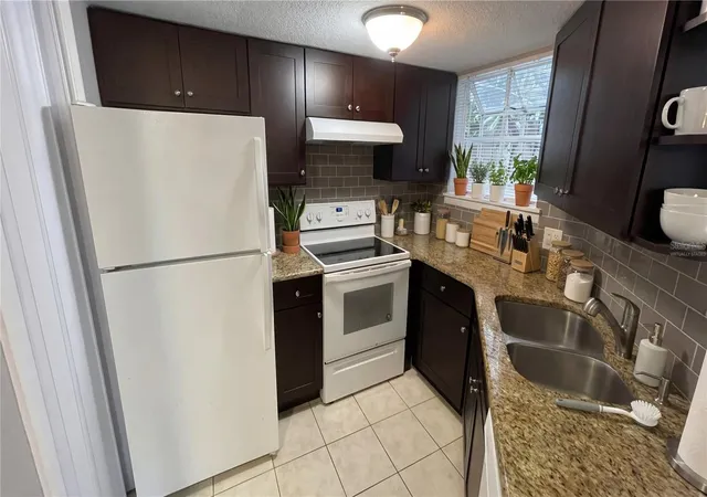 Photo 4 of Condo for sale at 1948 Lake Atriums Cir #113, Orlando, FL 32839 | MLS# O6401121 | Listing updated on 2026-05-08