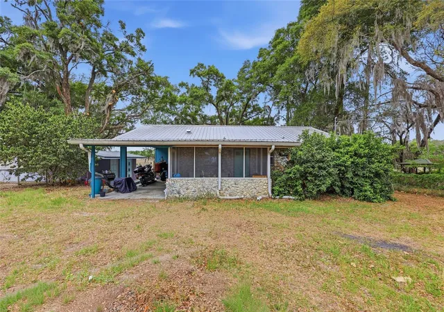 Homes for sale in Trenton, FL | 8399 Se 68Th Ct, Trenton, FL 32693 | MLS# GC539665