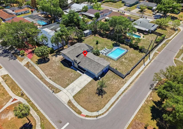 2nd image of 721 Village Pl, Brandon, FL 33511 | MLS# TB8500272