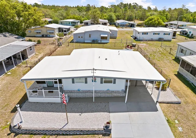 Photo 2 of Manufactured home for sale at 8979 Highpoint Blvd, Brooksville, FL 34613 | MLS# TB8500293 | Listing updated on 2026-09-14