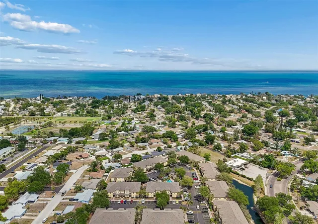 Homes for sale in Saint Petersburg, FL | 3863 Island Wy, Saint Petersburg, FL 33705 | MLS# TB8500294