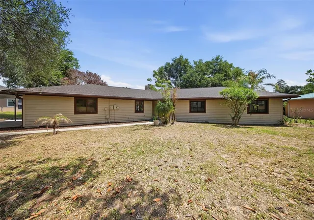 Photo 3 of Single family home for sale at 410 S Ramona Ave, Lake Alfred, FL 33850 | MLS# L4961294 | Listing updated on 2026-08-28
