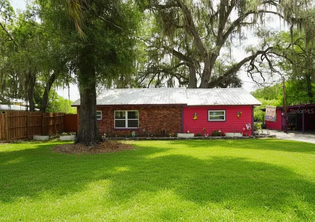 Homes for sale in Floral City, FL | 11717 E Salmon Dr, Floral City, FL 34436 | MLS# K4903436