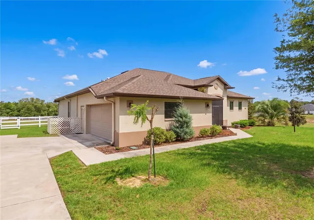 Photo 2 of Single family home for sale at 1381 N Spend A Buck Dr, Hernando, FL 34442 | MLS# TB8500329 | Listing updated on 2026-09-12