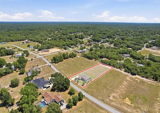 Photo 4 of Single family home for sale at 1381 N Spend A Buck Dr, Hernando, FL 34442 | MLS# TB8500329 | Listing updated on 2026-10-19