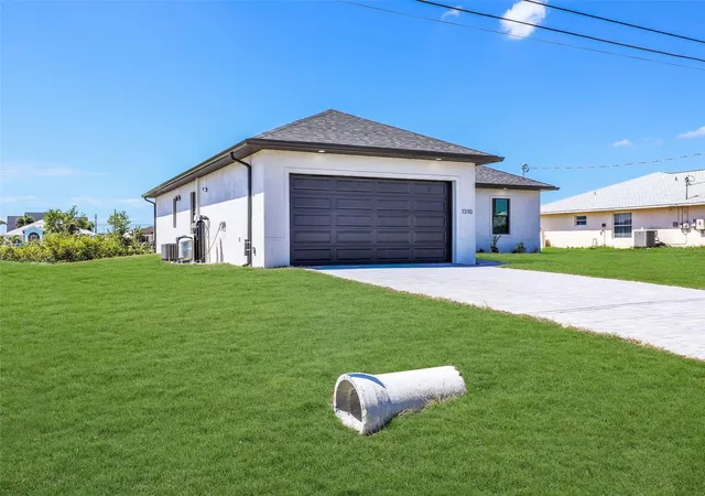 4th image of 1310 Nw 11Th Ter, Cape Coral, FL 33993 | MLS# A4690878