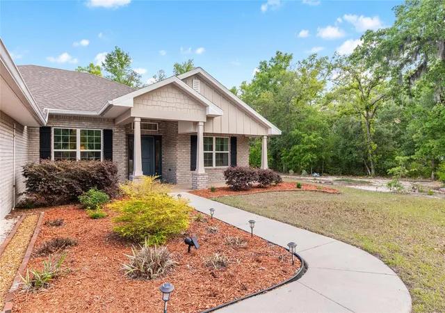 Homes for sale in High Springs, FL | 8179 Ne 8th Pl, High Springs, FL 32643 | MLS# GC539673