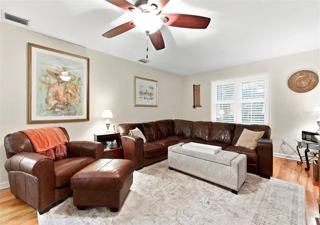 Photo 3 of Single family home for sale at 501 Broadway, Dunedin, FL 34698 | MLS# R4911100 | Listing updated on 2026-05-16