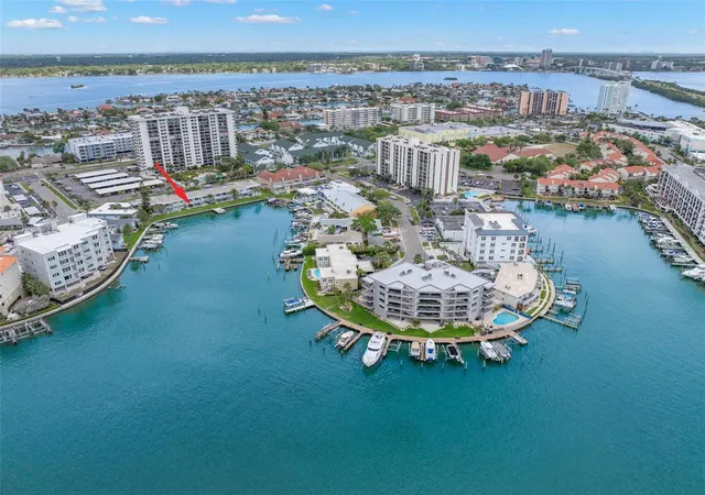 2nd image of 400 Larboard Wy, CLEARWATER BEACH, FL 33767