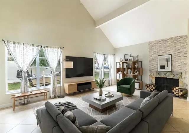 Photo 1 of Single family home for sale at 631 Stone Dr, Brandon, FL 33510 | MLS# L4961299 | Listing updated on 2026-10-02