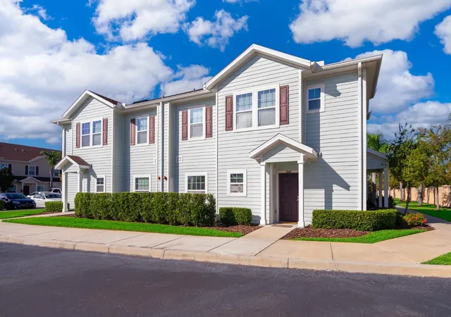 Photo 1 of Townhouse for sale at 8913 W Shine Dr, Kissimmee, FL 34747 | MLS# O6401214 | Listing updated on 2026-07-18
