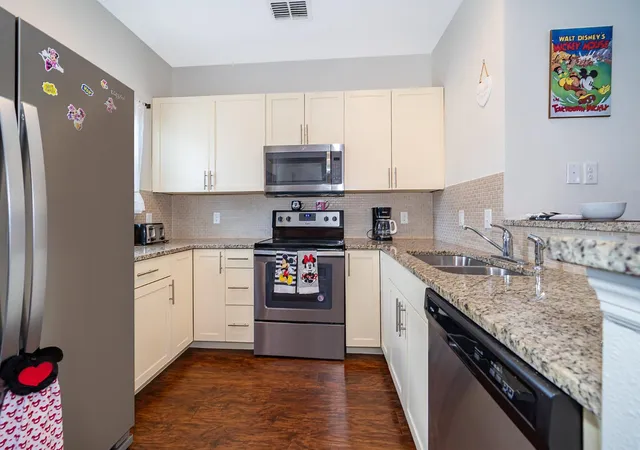 Photo 4 of Townhouse for sale at 8913 W Shine Dr, Kissimmee, FL 34747 | MLS# O6401214 | Listing updated on 2026-07-18