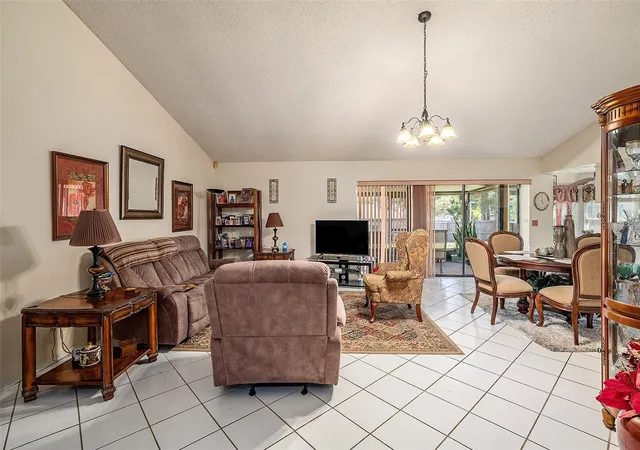 5th image of 1606 Dusty Rose Ln, Brandon, FL 33510 | MLS# TB8500413