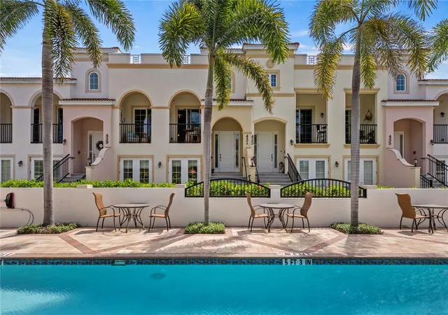 1st image of 431 Nokomis Ave S #314, Venice, FL 34285 | MLS# TB8500427