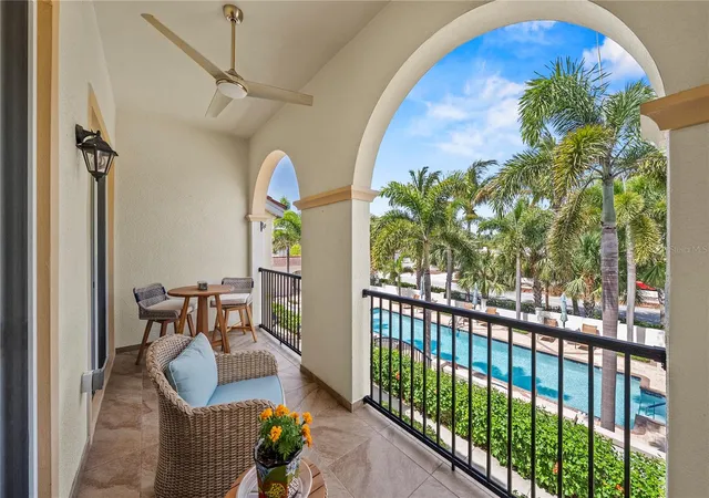 3rd image of 431 Nokomis Ave S #314, Venice, FL 34285 | MLS# TB8500427