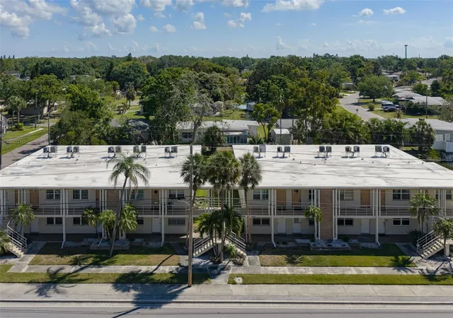 Photo 3 of Condo for sale at 4565 Duhme Rd #106, Saint Petersburg, FL 33708 | MLS# TB8500431 | Listing updated on 2026-05-26