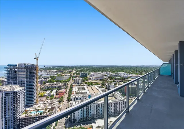 Homes for sale in Saint Petersburg, FL | 400 Central Avenue, Saint Petersburg, FL 33701 | Houzeo