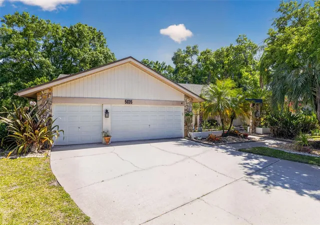 2nd image of 5035 Barrowe Dr, Tampa, FL 33624 | MLS# S5148368