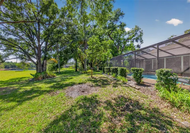 36th image of 5035 Barrowe Dr, Tampa, FL 33624 | MLS# S5148368