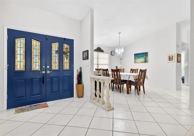 5th image of 5035 Barrowe Dr, Tampa, FL 33624 | MLS# S5148368