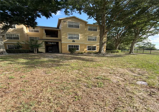 Photo 2 of Condo for sale at 2600 Robert Trent Jones Dr #914, Orlando, FL 32835 | MLS# O6401249 | Listing updated on 2026-07-30