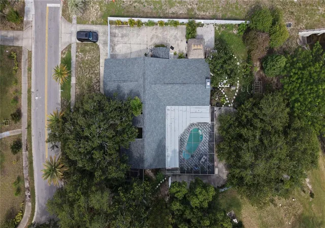 60th image of 1307 Normandy Cir, Palm Harbor, FL 34683 | MLS# TB8500489