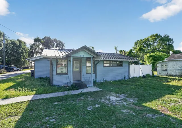 Photo 2 of Single family home for sale at 108 Earl Ave, Auburndale, FL 33823 | MLS# C7525194 | Listing updated on 2026-08-26