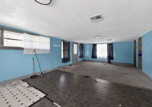 Photo 4 of Single family home for sale at 108 Earl Ave, Auburndale, FL 33823 | MLS# C7525194 | Listing updated on 2026-08-26