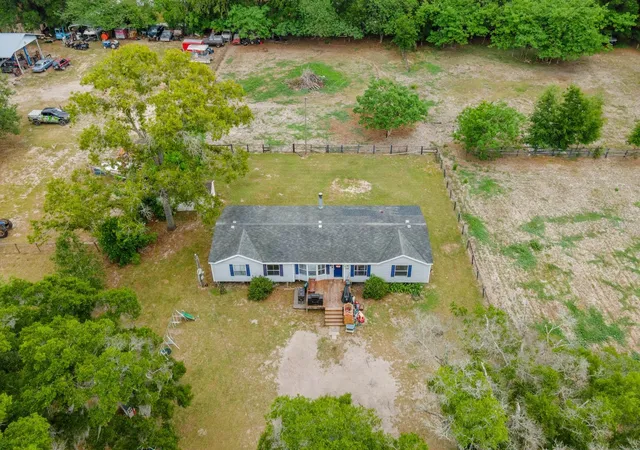 Photo 2 of Single family home for sale at 4647 NE 28th Avenue, Ocala, FL 34479 | MLS# OM723261 | Listing updated on 2026-09-01