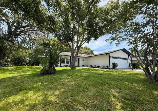 3rd image of 10501 Hardwood Ct, Port Richey, FL 34668 | MLS# TB8500496