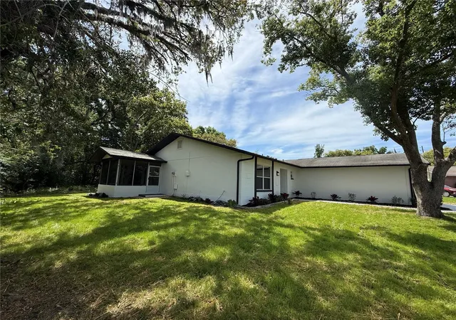 4th image of 10501 Hardwood Ct, Port Richey, FL 34668 | MLS# TB8500496