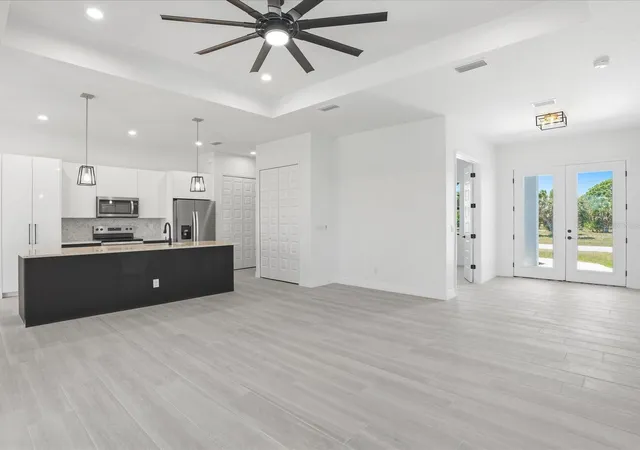 4th image of 72 Tee View Rd, Rotonda West, FL 33947 | MLS# C7525196