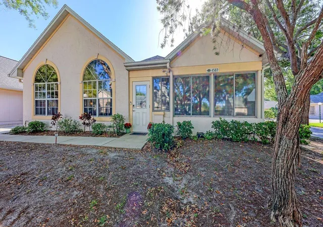 Homes for sale in Sarasota, FL | 4507 Whirlaway Dr #A, Sarasota, FL 34233 | MLS# A4690928